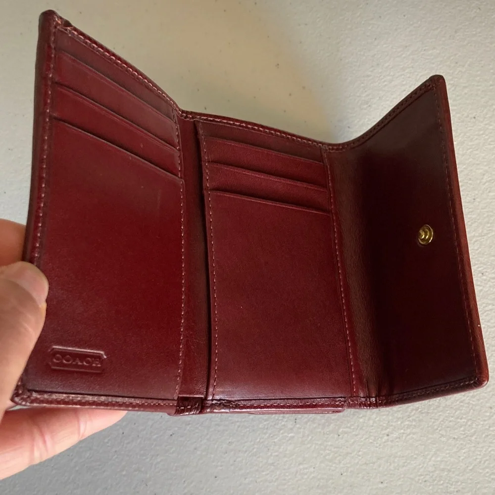 Coach Vintage Hampton Embossed Leather Signature Trifold Wallet - Picture 3 of 9